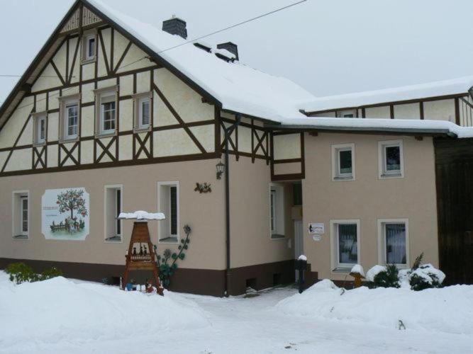 שווארצנברג Ferienwohnung Ripa Erzgebirge In Schwarzenberg מראה חיצוני תמונה